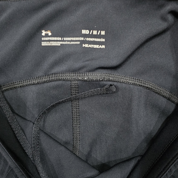 Under Armour Black Crop Leggings - Picture 2 of 4
